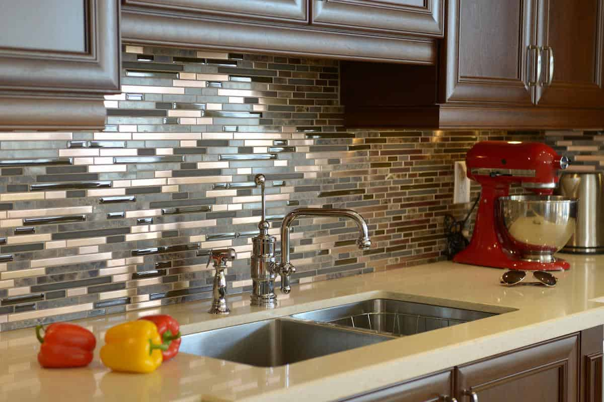 Vertical Backsplash Tiles Location