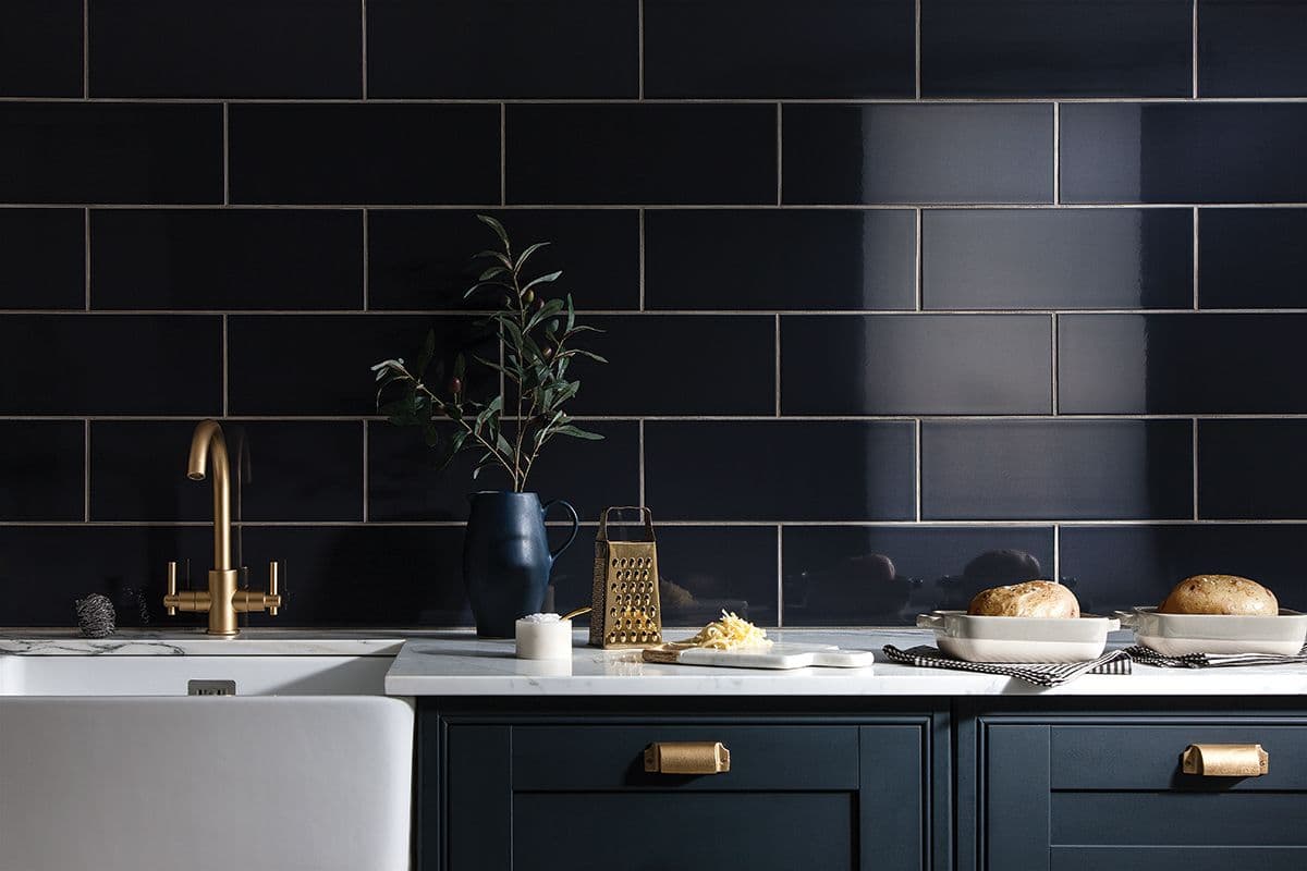  Kitchen Wall Ceramic Tile; Glossy Streamlined Patterned 2 Colors Black Purple 