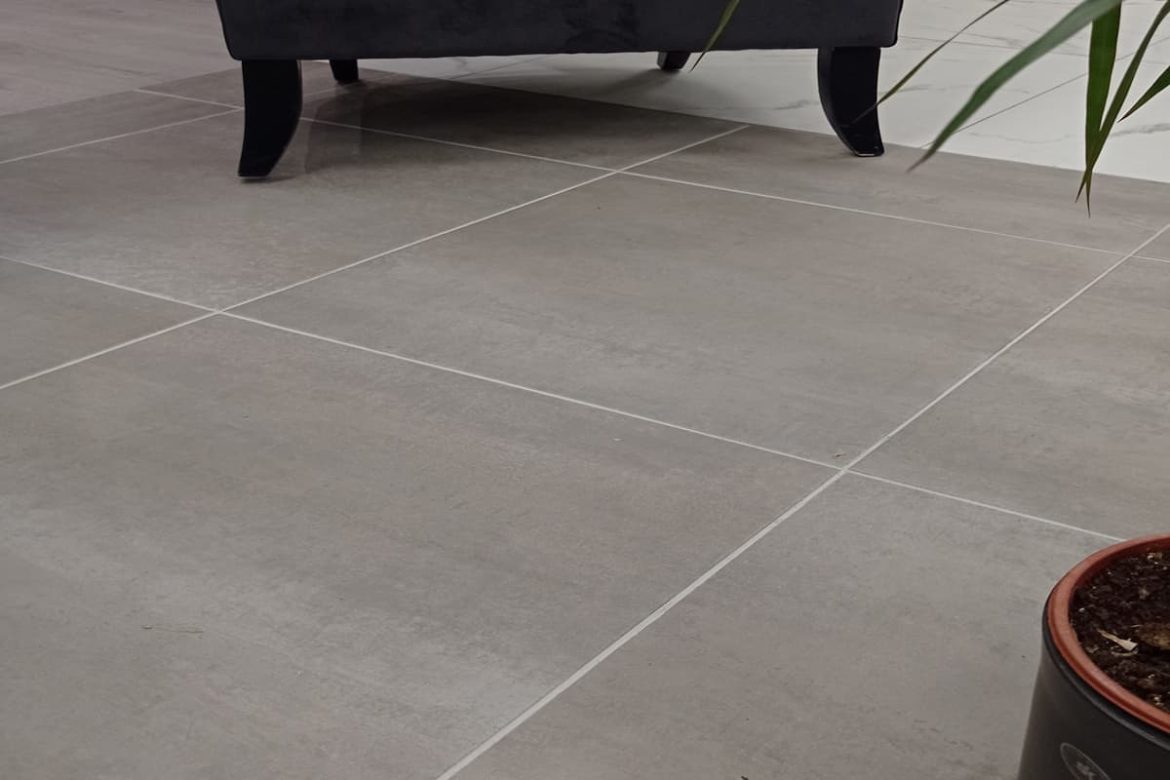 450X450 Ceramic Tiles; Waterproof Gray White Brown Color Wall Floor Application